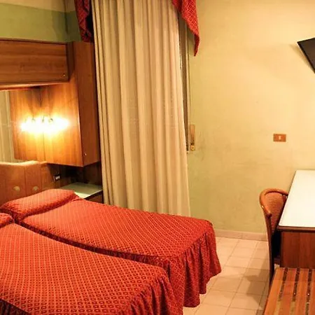 Vienna Hotel 3*