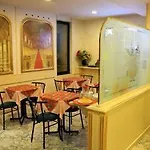 Otel Vienna 3*